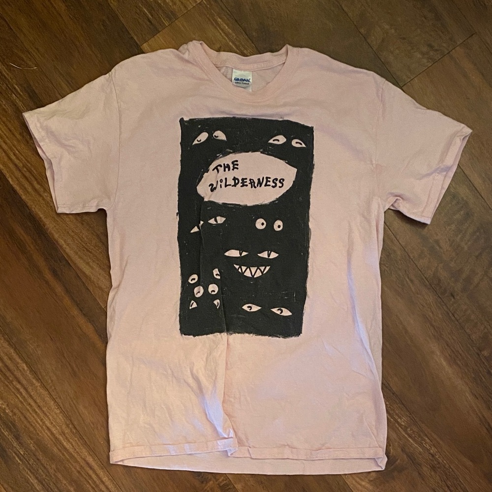 Gildan Pink Short Sleeve Graphic Tee with Black 'The Wilderness' Print